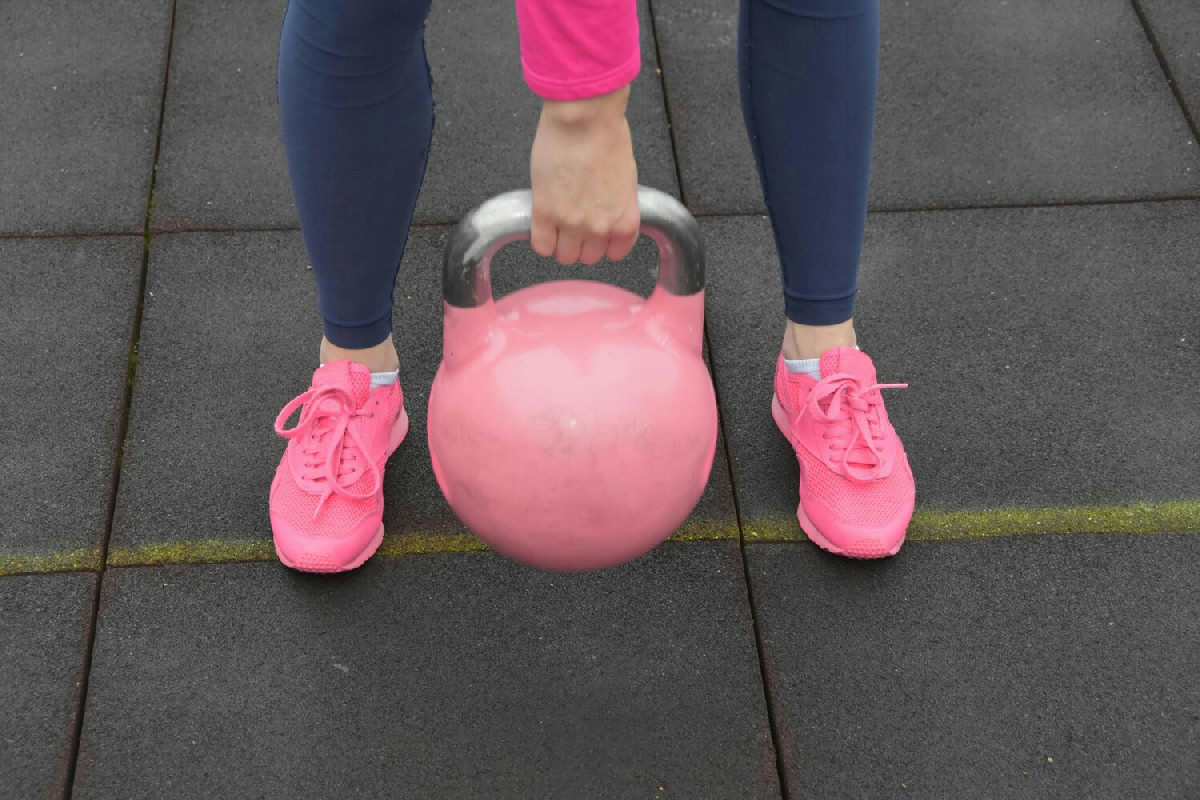 Black Friday 2025: attrezzi fitness essenziali scelti per allenarsi efficacemente a casa