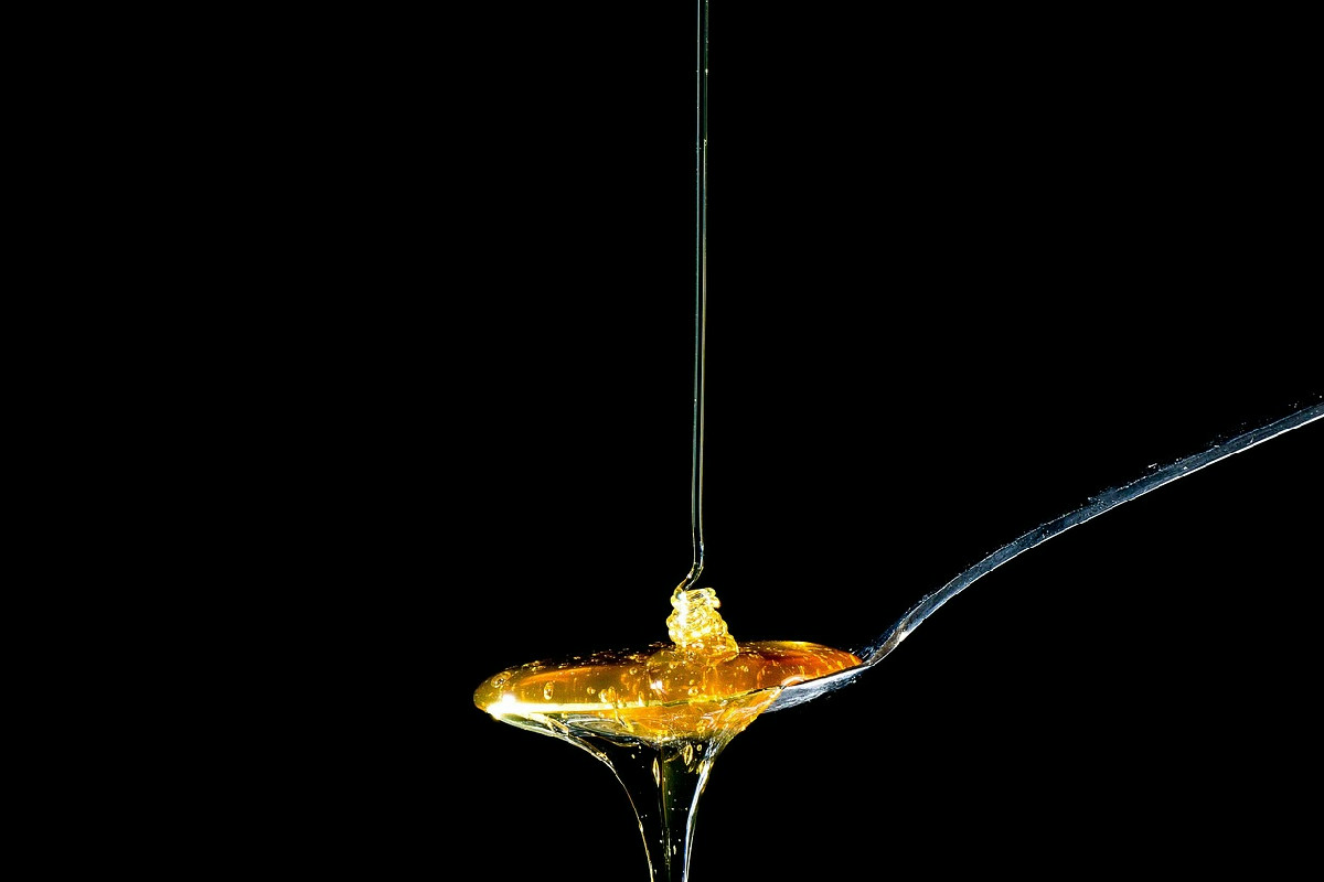 Miele sotto la lente: cosa contiene davvero e come influisce sulla dieta secondo gli esperti