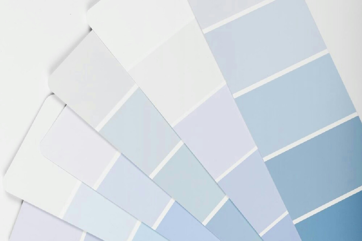 Il nuovo tono cromatico del 2026 trasforma gli spazi portando sollievo dalla pressione digitale quotidiana